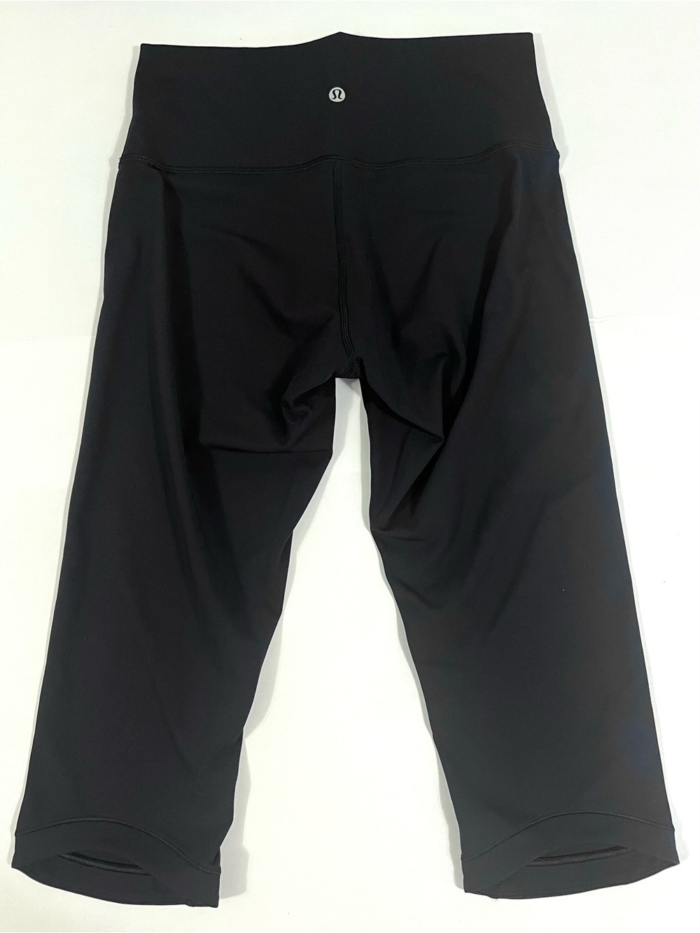Lululemon Black Cropped Capri Leggings - 8